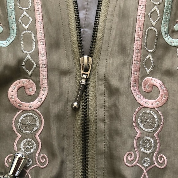 VNTG Silk Embroidered Jacket - Picture 6 of 13